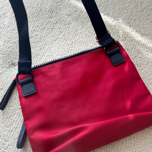 Tommy Hilfiger Red and Navy Crossbody Bag - Picture 2 of 6